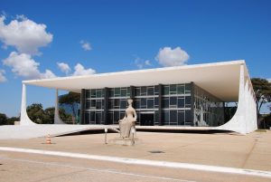 Flavio Bolsonaro Probed for Corruption as Unsealed Court Documents Shake Brazilian Election
